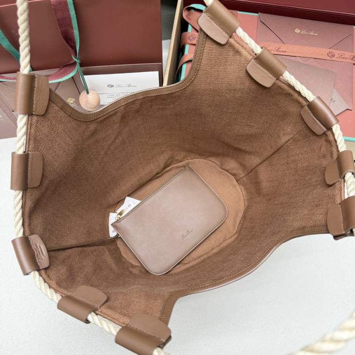 Picture of Loro Piana Handbags _SKUfw240689453fw